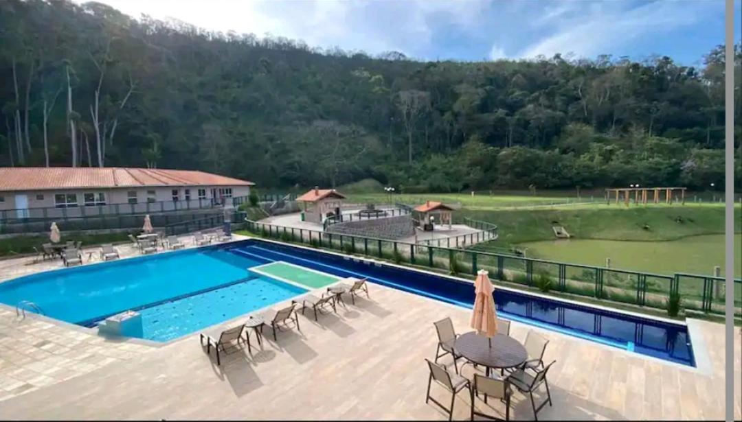 Apartment Flat, De Frente Mercado Rede Economia, Com Vista Montanhas *