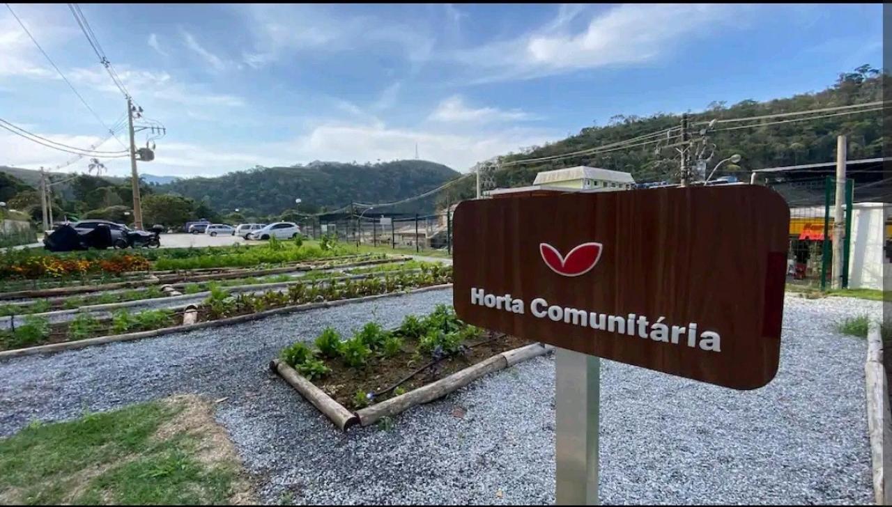 Flat, De Frente Mercado Rede Economia, Com Vista Montanhas Petrópolis